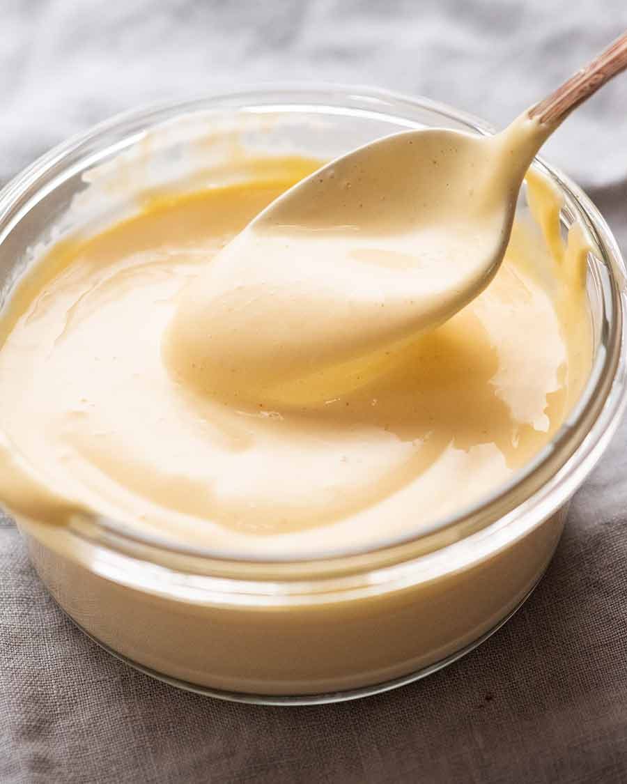 Mastering Hollandaise Sauce: Simple Emulsification for Velvety Results